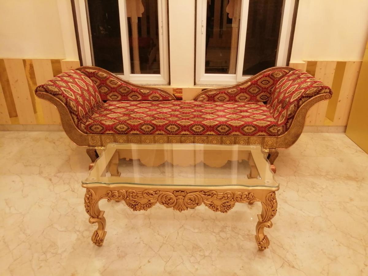 Mann The Palm Retreat Hotel Lucknow Bagian luar foto