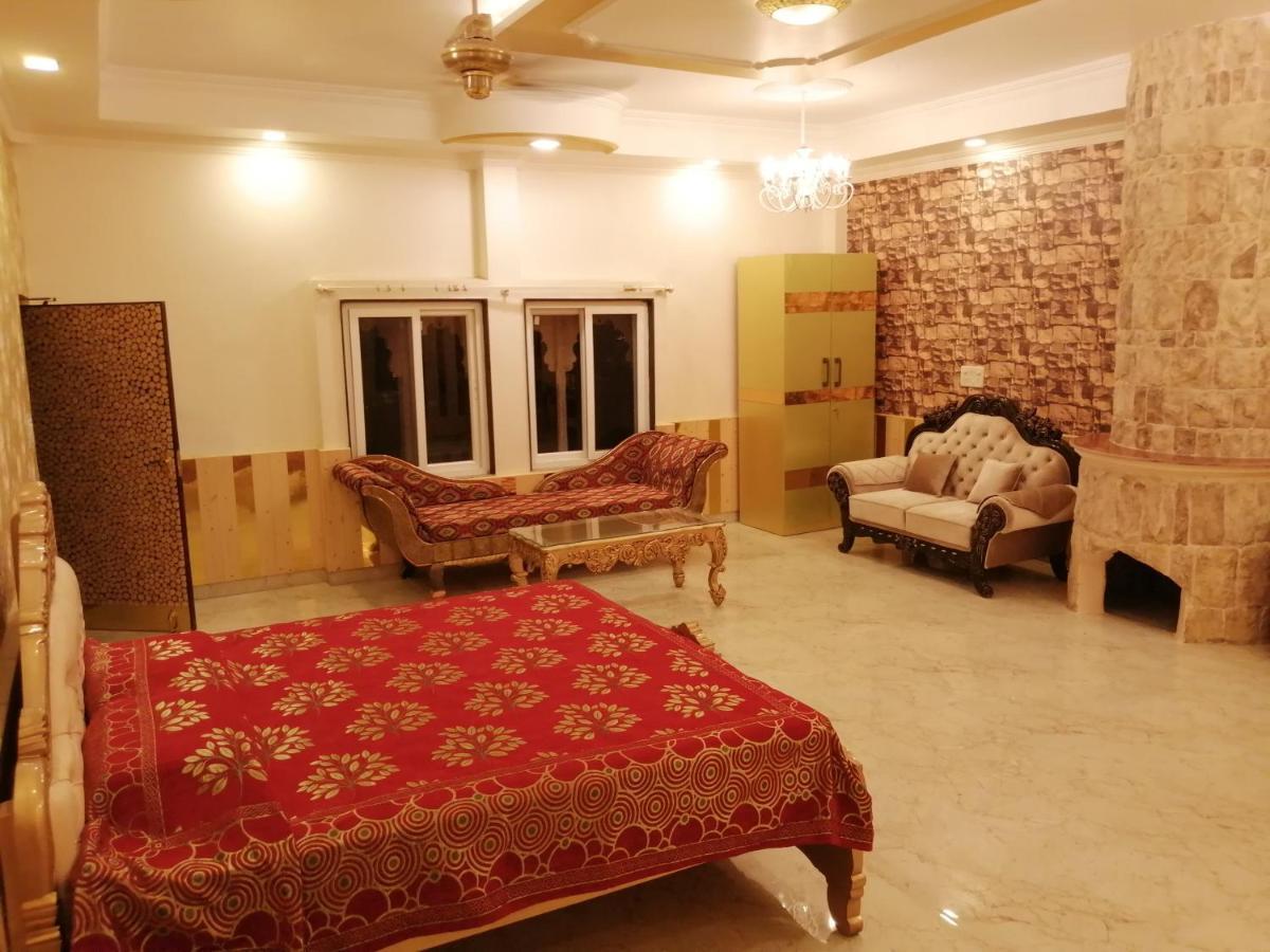 Mann The Palm Retreat Hotel Lucknow Bagian luar foto
